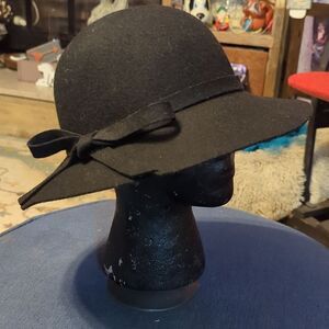 Black Wool Felt Cloche Fedoras Hat For Women Ladies Bowler Derby Hats With Bow.